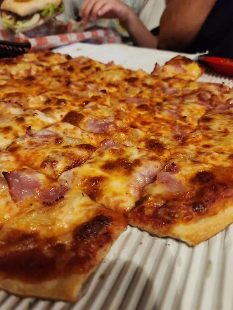 Hawaiian Pizza